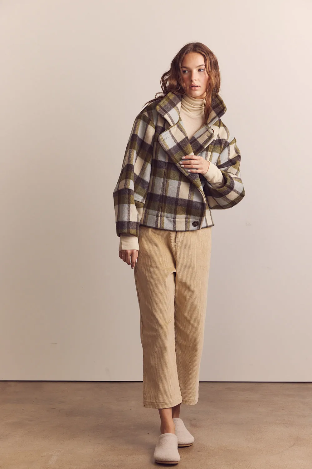 Cropped corduroy baggy pants