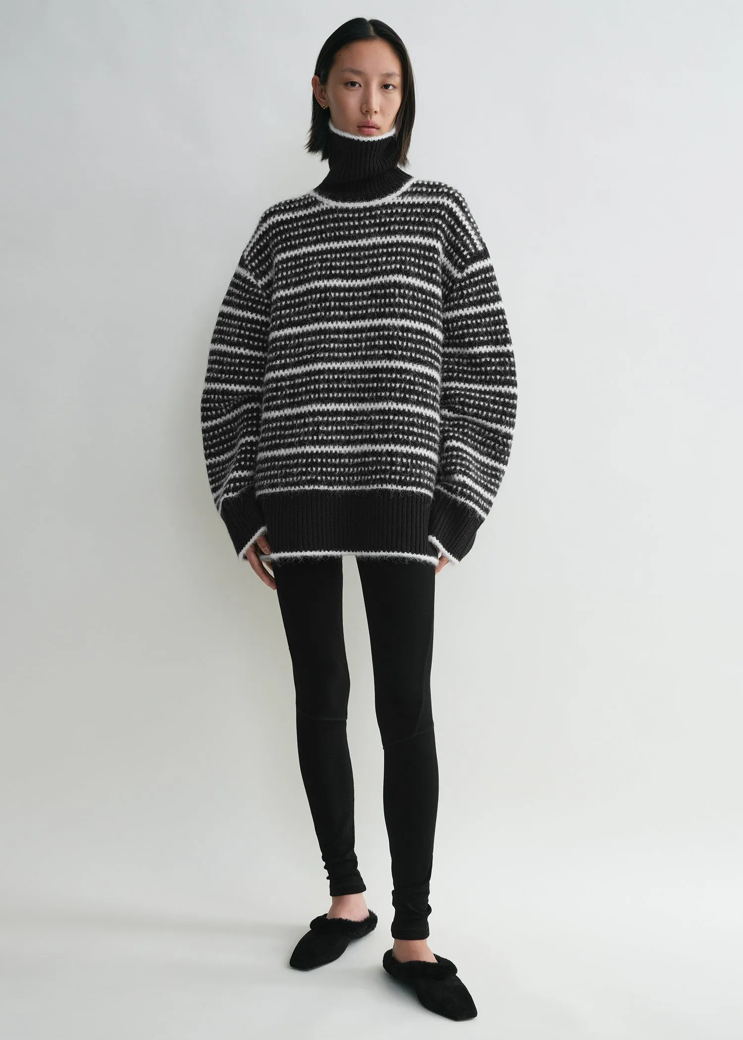 Heritage turtleneck black