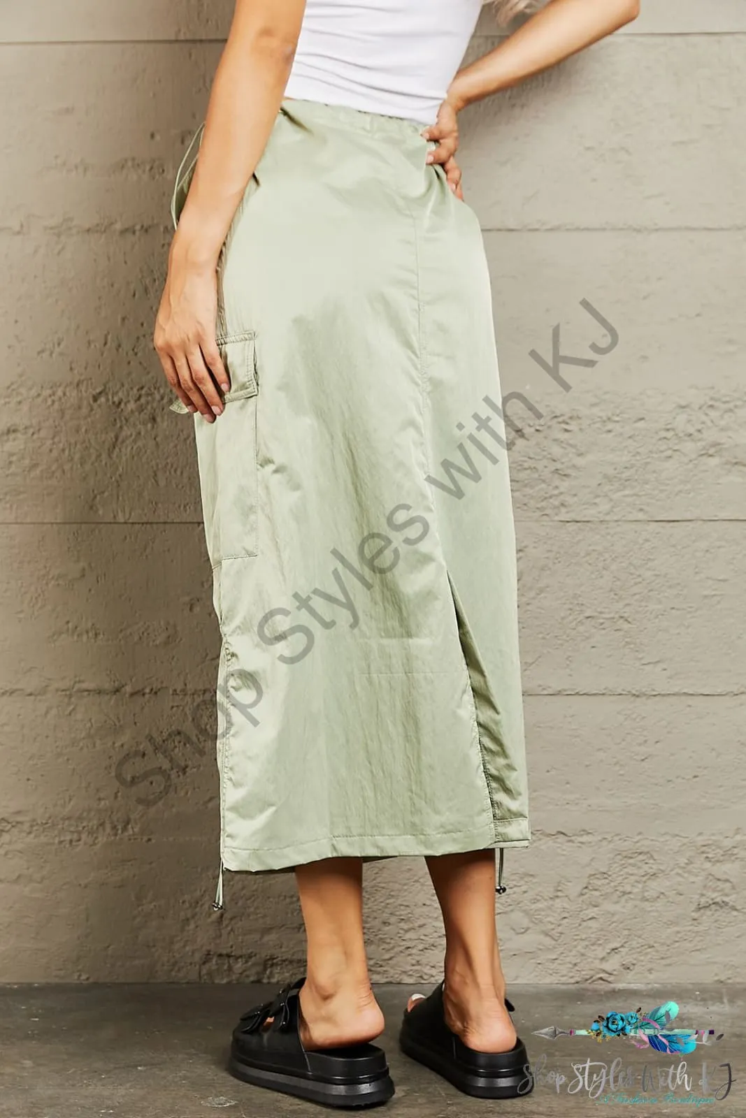 Just In Time High Waisted Cargo Midi Skirt