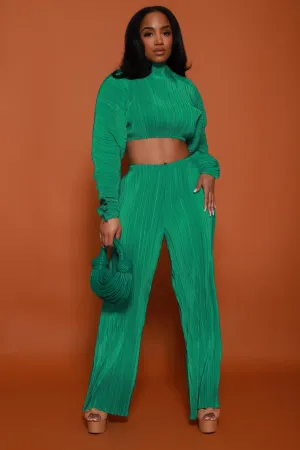 Let Me Leave Crinkled Cropped Pants Set - Green