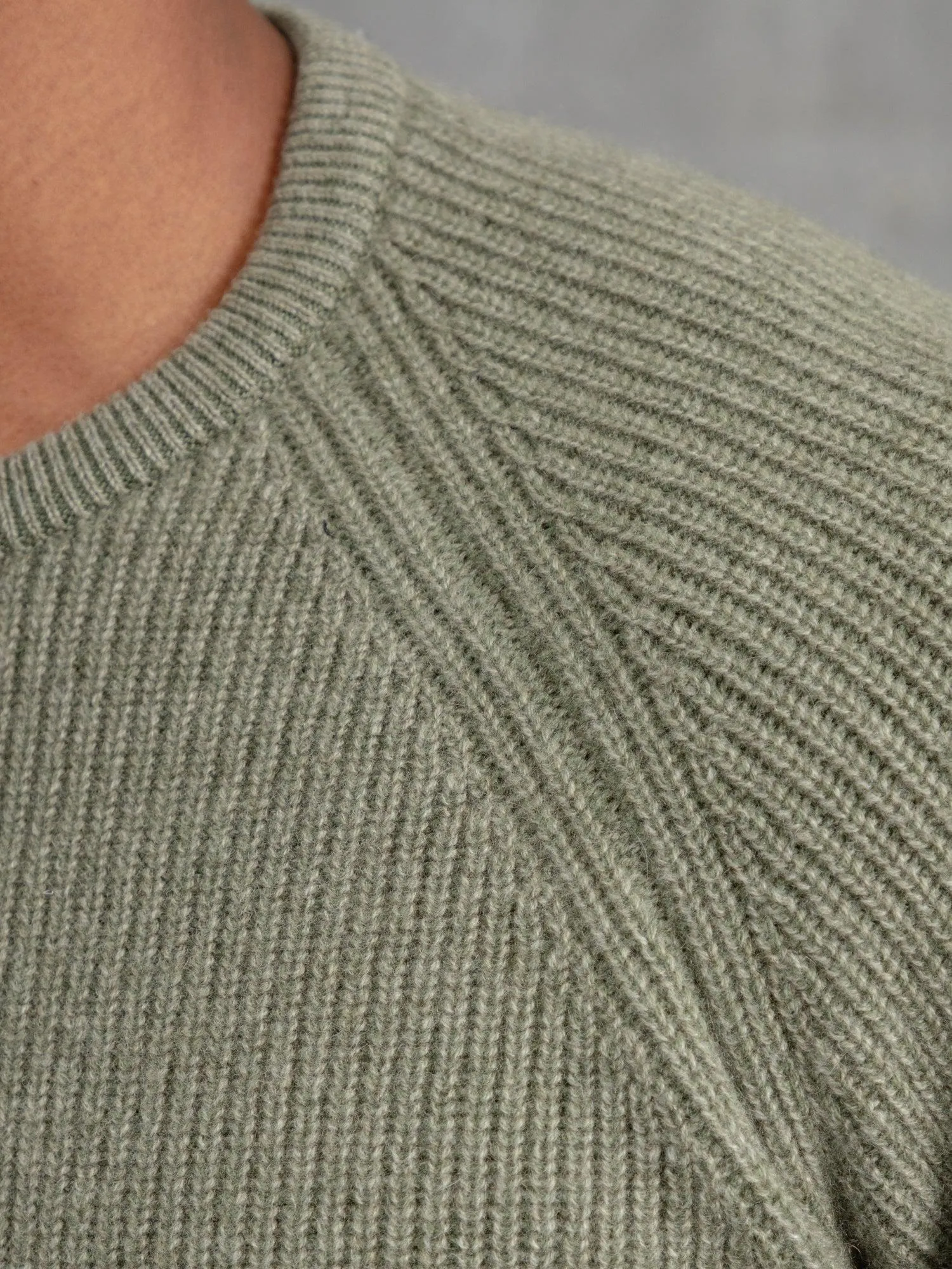 The Cashmere Raglan Crew Neck