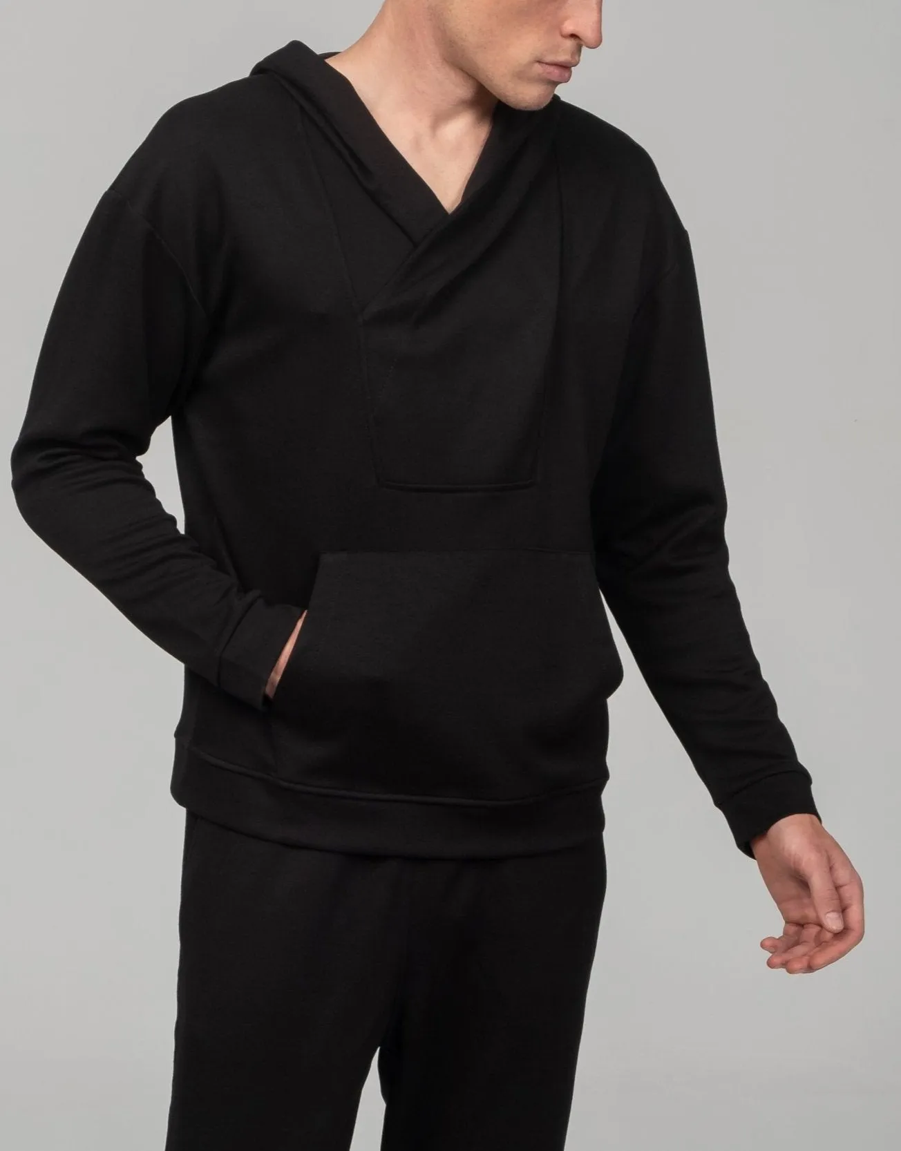 Weekend Hooded Sweater - Black