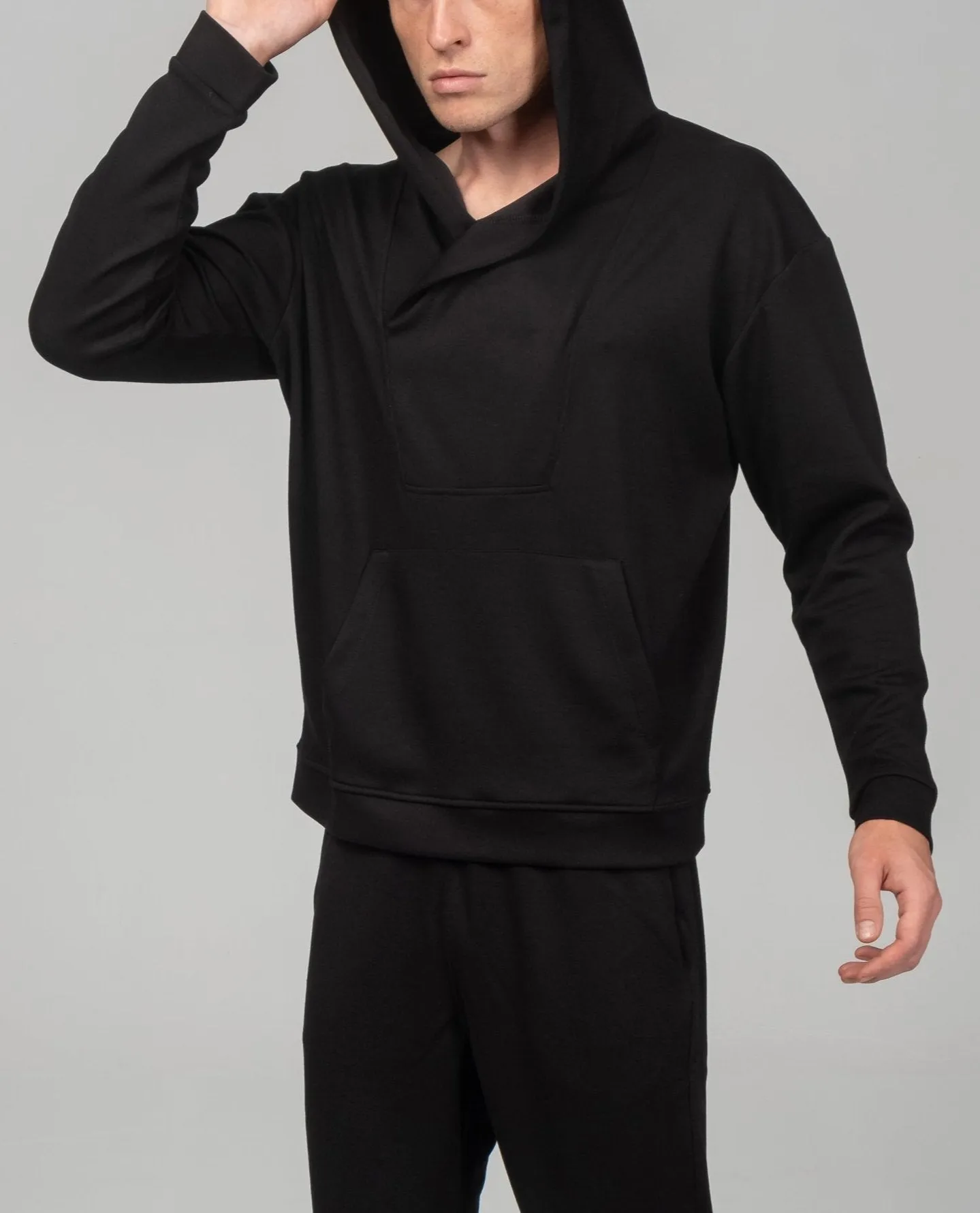 Weekend Hooded Sweater - Black