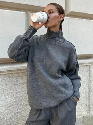 wolf -solid turtleneck knitted sweater